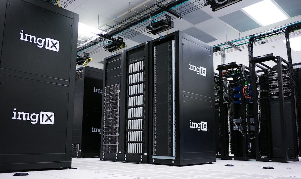 Four Reasons Why Having the Right Server Hosting Could Save Your Business